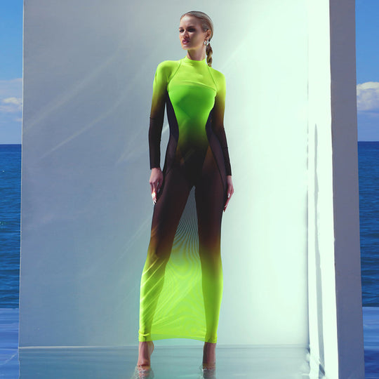 Damen Elegantes und figurbetontes Sportkleid mit hohem Kragen EB