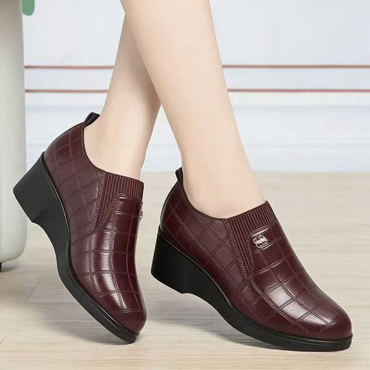 Damen Komfortable Wedge-Stiefeletten mit elegantem Design und elastischen Einsätzen EB