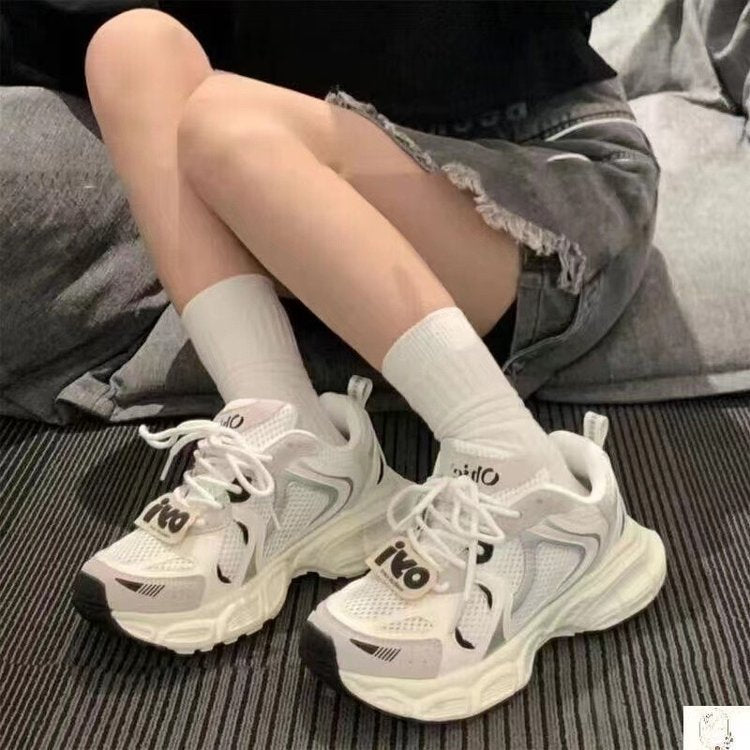 Damen Sportliche Sneakers mit atmungsaktivem Mesh-Obermaterial und gepolsterter Sohle EB