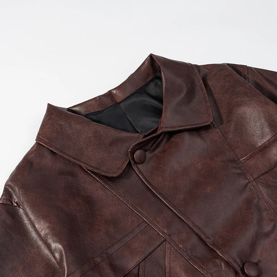 Damen modische Kunstlederjacke mit einzigartigem Schnitt und eleganten Taschen EB