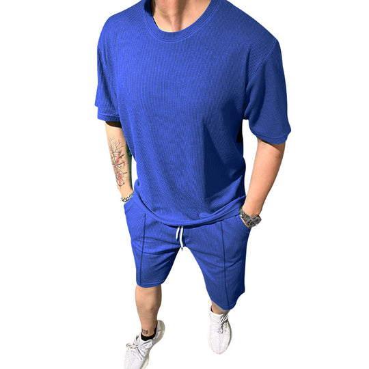 Herren lässiges Freizeitsport-Outfit mit strukturiertem Oberteil und Shorts EB