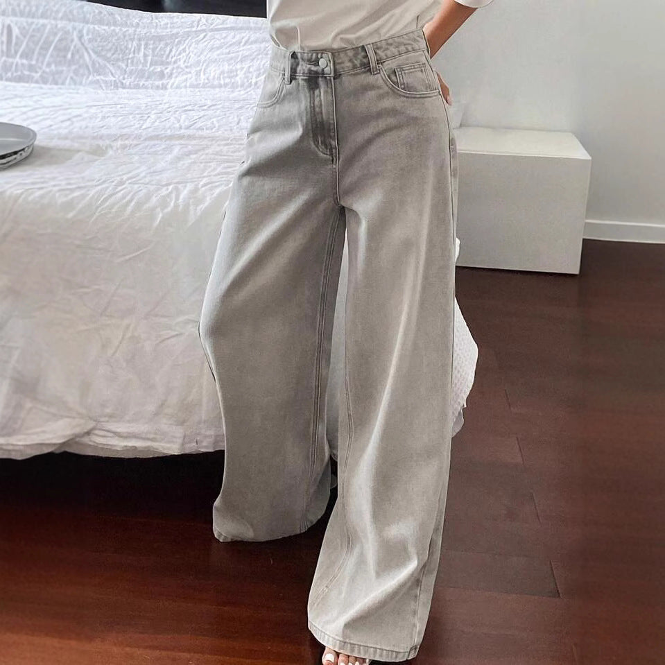 Damen Weite High-Waist Jeans im angesagten Relaxed-Fit-Stil mit filigranen Waschungen EB