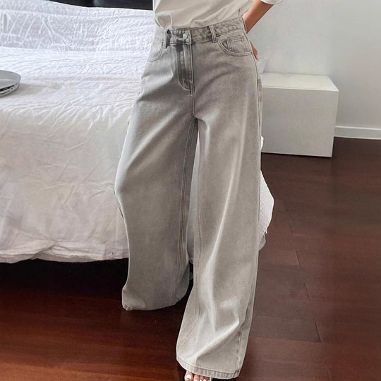 Damen Weite High-Waist Jeans im angesagten Relaxed-Fit-Stil mit filigranen Waschungen EB