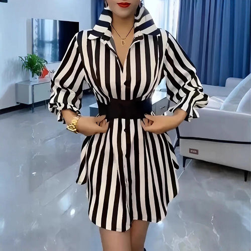 Damen Hemdblusenkleid mit markantem Streifenmuster und weitem Kragen EB