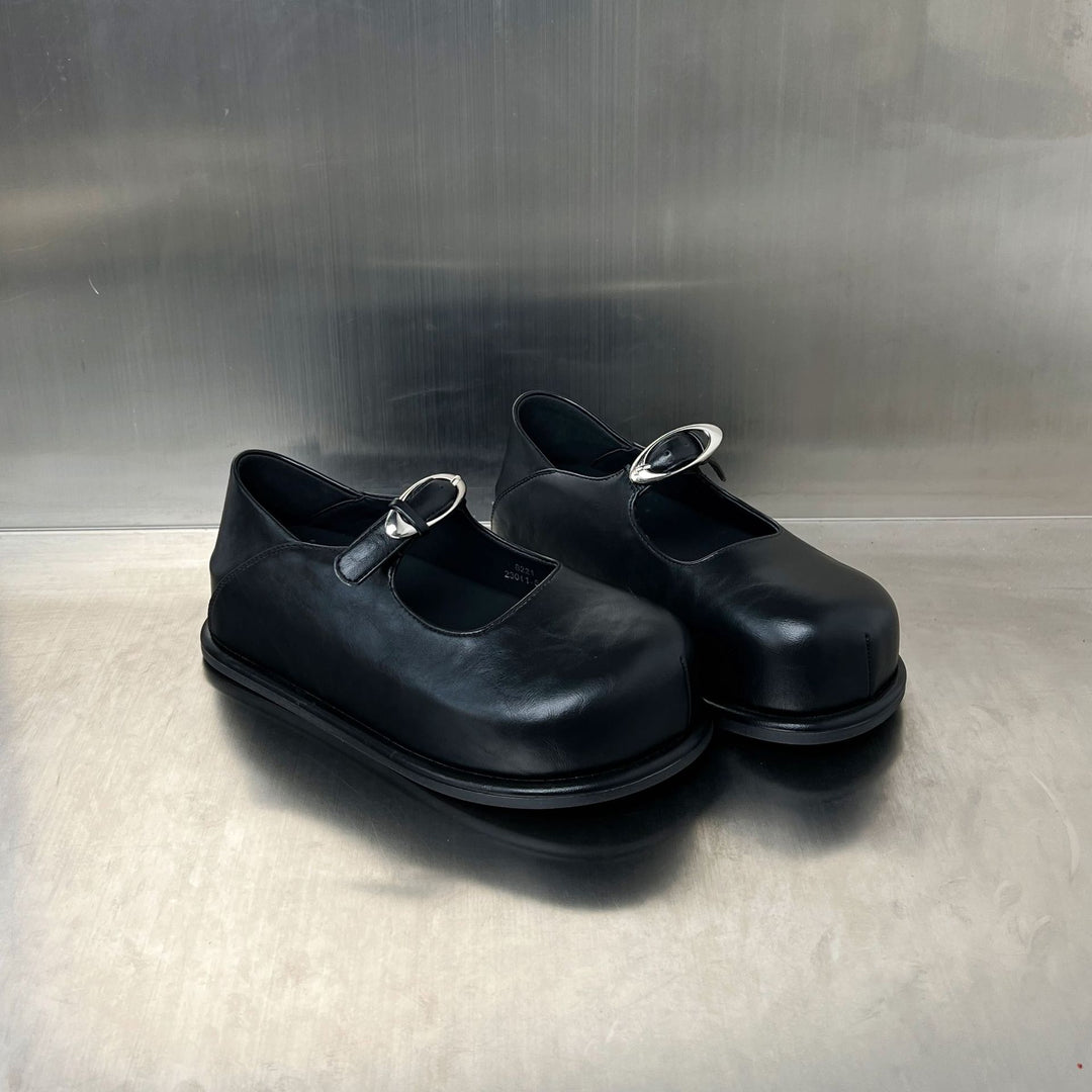 Damen Komfortable Clogs mit stilvollem Riemen und robustem Fußbett EB