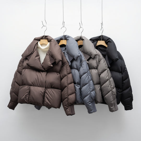 Damen modische verkürzte Steppjacke mit hoch geschlossenem Kragen und praktischen Taschen EB
