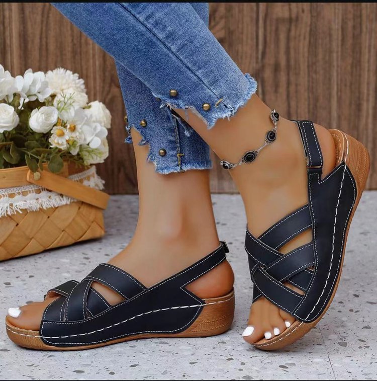 Damen Komfortable Sandalen mit gekreuzten Riemen EB