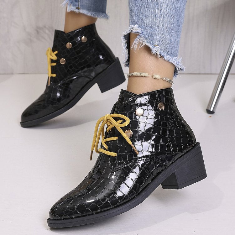 Damen modische Stiefeletten mit auffälligen Schnürdetails und stabiler Profilsohle EB