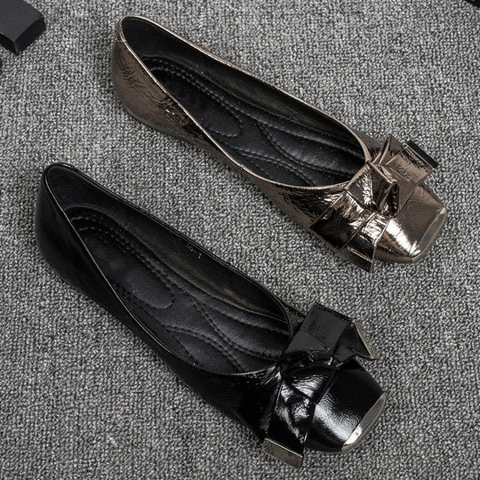 Damen Ballerinas mit elegantem Schleifenakzent und glänzender Lackoberfläche EB