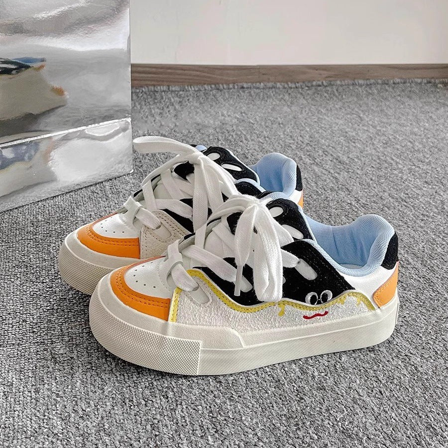 Damen Modische Sneaker mit verspieltem Kuhmuster und strapazierfähigem Obermaterial EB