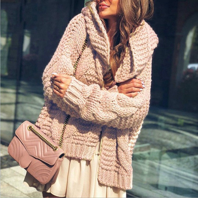 Damen Grobstrickjacke im lässigen Oversized-Stil mit Schalkragen und großen Taschen EB