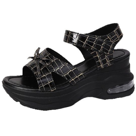 Damen Komfortable Sommerschuhe mit modischem Krokodil-Design und funktionalem Klettverschluss EB
