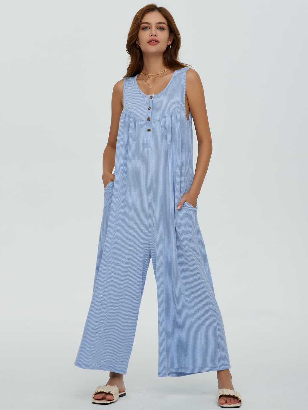 Damen Luftige Jumpsuit mit Knopfdetails und Taschen EB