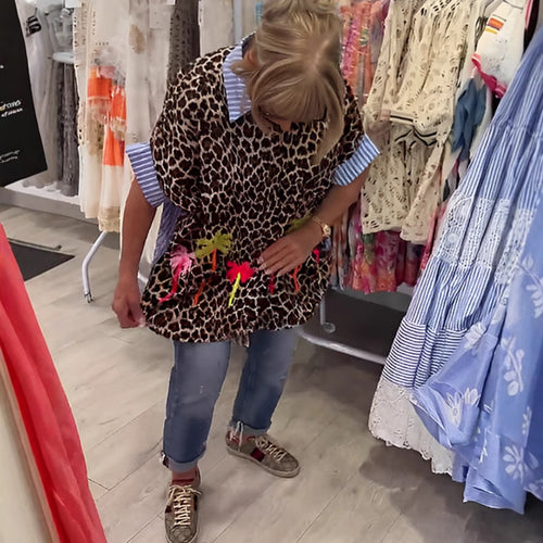 Damen nan weit geschnittene Poncho-Tunika mit Leoprint und dekorativen Flamingo-Applikationen EB