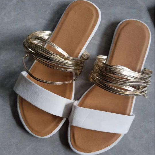 Damen Elegante Riemensandalen mit trendigem Metallakzent und komfortabler Fußbettung EB