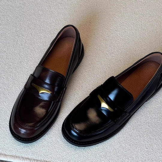 Damen hochwertige Mokassins mit elegantem Goldakzent und komfortablem Fußbett EB