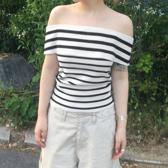 Damen Off-Shoulder Oberteil mit gestreiftem Design und breitem Kragen EB