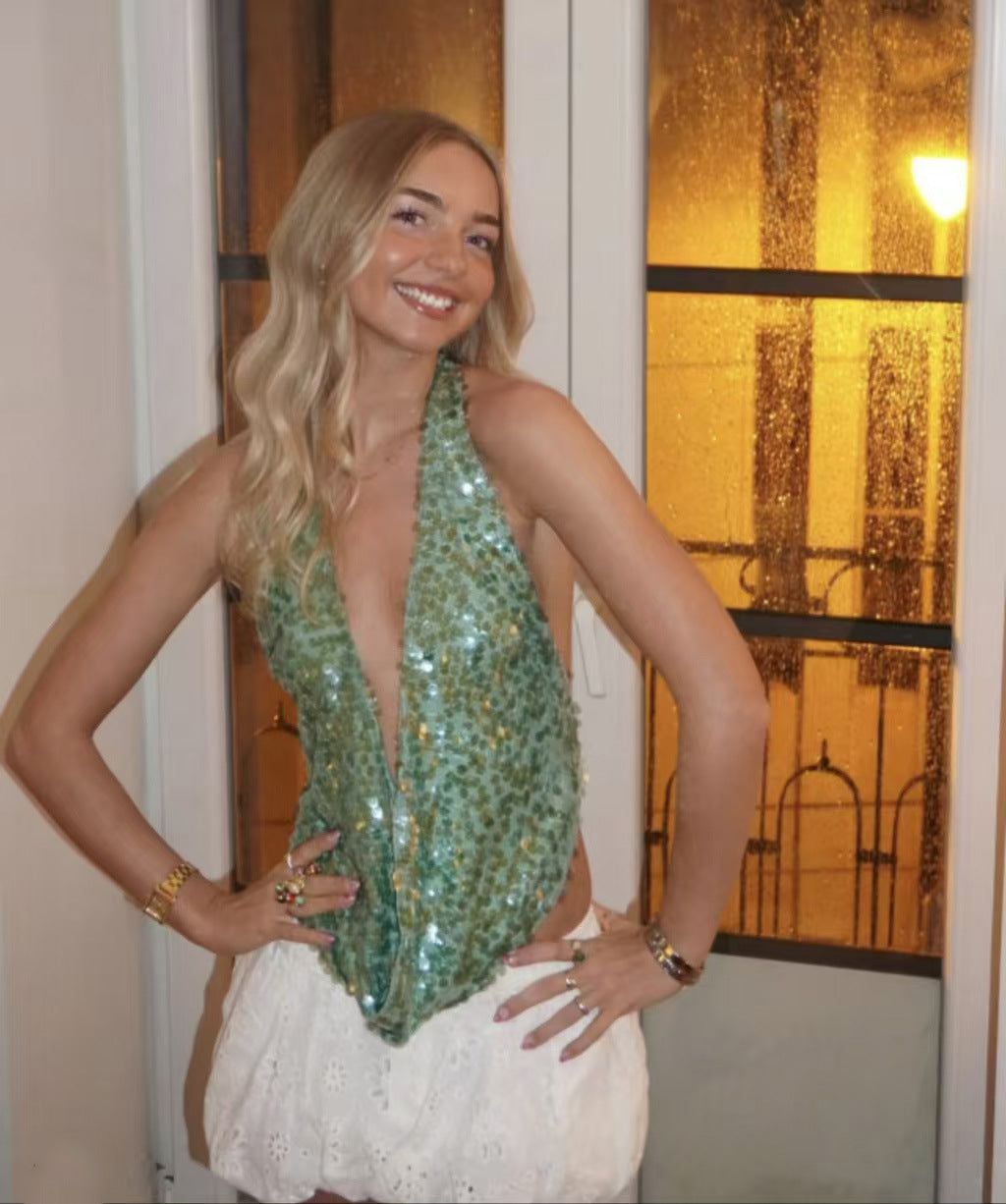 EB | Tiefer V-Ausschnitt mit Pailletten, sexy Neckholder-Kleid