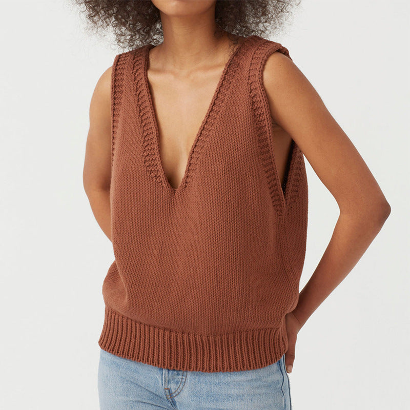 Damen stylischer Stricktop mit tiefem V-Ausschnitt und breiten Trägern EB