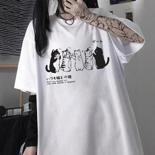 Damen T-Shirt mit künstlerischem Totenkopf-Motiv und lässigem Schnitt EB