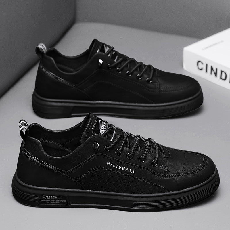 Herren niedrig geschnittener Sneaker mit perforierter Seitenwand, Metallösen und gedämpfter Plateausohle EB