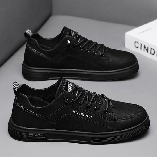Herren niedrig geschnittener Sneaker mit perforierter Seitenwand, Metallösen und gedämpfter Plateausohle EB