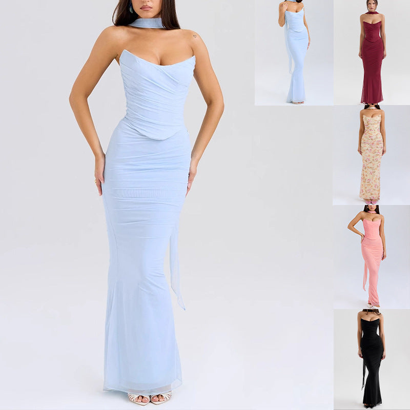 Damen Elegantes Couture-Maxikleid mit schulterfreiem Design und raffinierten Drapierungen EB
