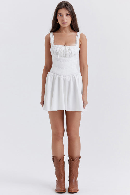 Damen lässiges Minikleid mit Rüschendetails und verstellbaren Trägern EB