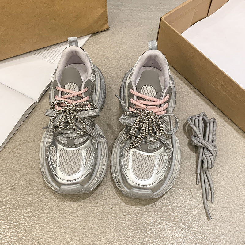 Damen Sportliche Sneakers mit perlbesetzten Schnürsenkeln und atmungsaktivem Obermaterial EB