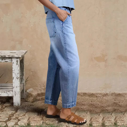 Damen lockere Jeans mit stylish cropped Schnitt und hohem Bund EB