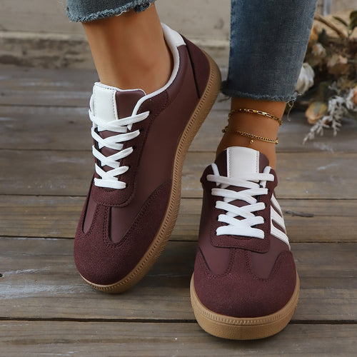 Damen Sportliche Sneakers aus hochwertigem Kunstleder mit bequemer Dämpfung EB