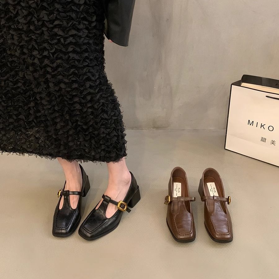 Damen elegante Mary Jane Pumps mit auffälliger Schnalle EB