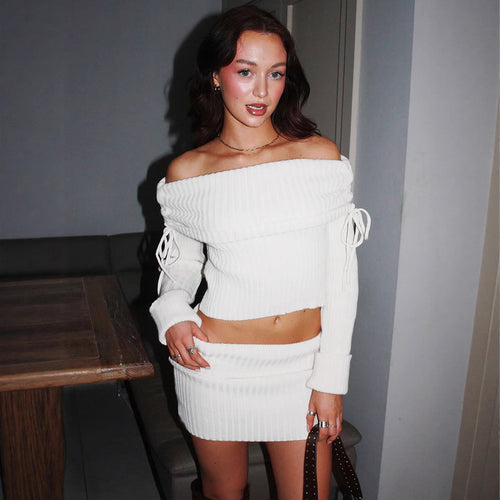 Damen Off-Shoulder Strick-Set mit modischen Details EB