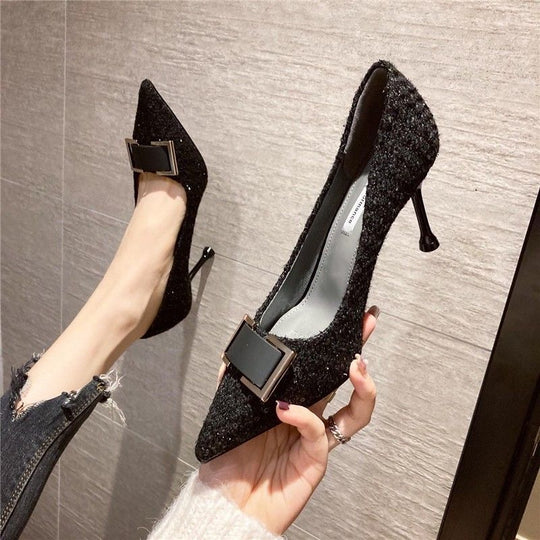 Damen elegante spitze Pumps mit Glitzer-Akzent und moderner Schnallenverzierung EB