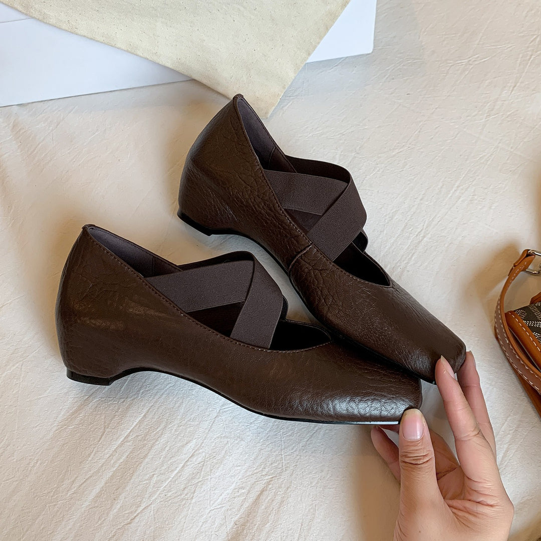 Damen elegante Ballerinas mit verstellbarem Riemen und hochwertiger Lederoberfläche EB