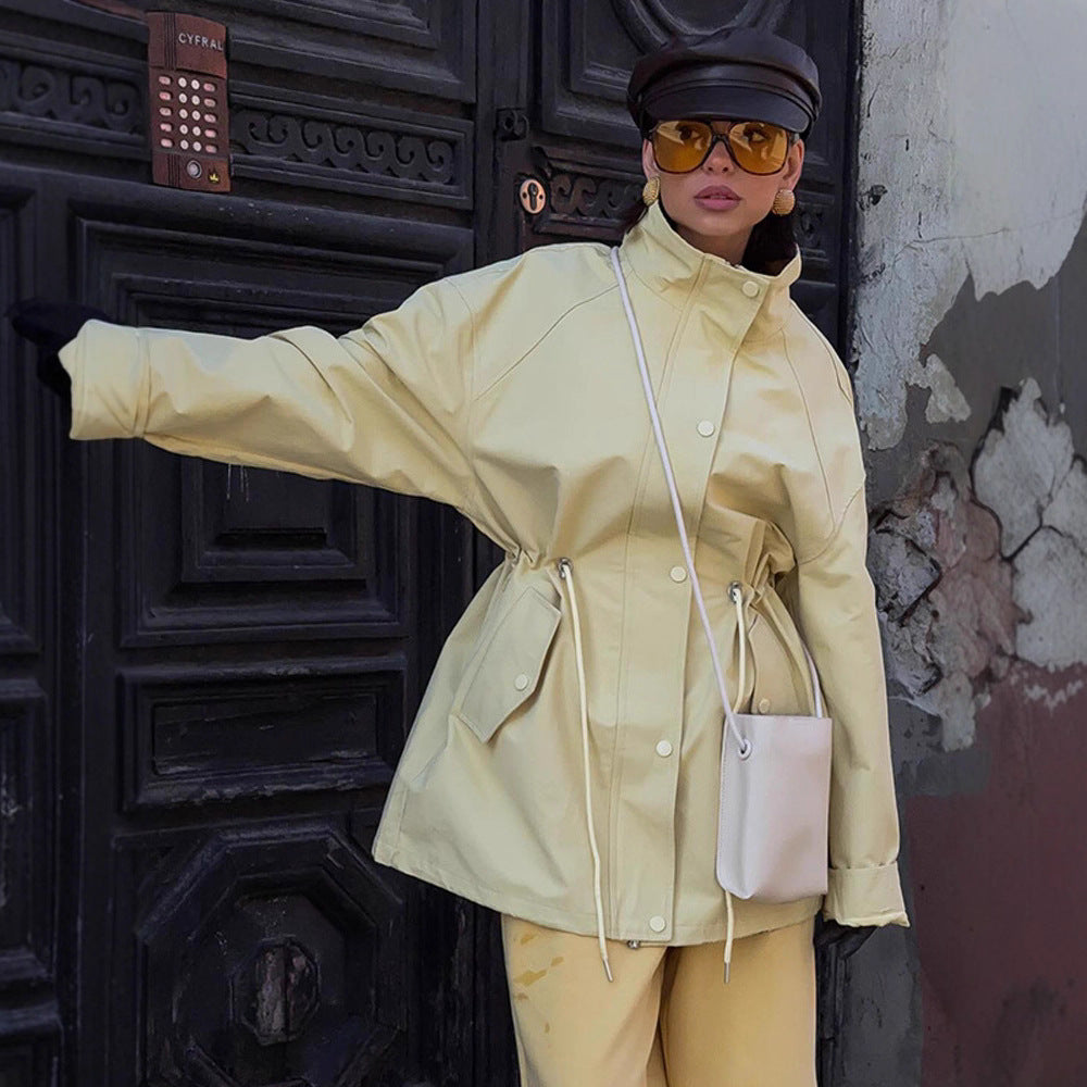 Damen Modische Regenjacke mit verstellbarem Taillenzug und praktischen Taschen EB