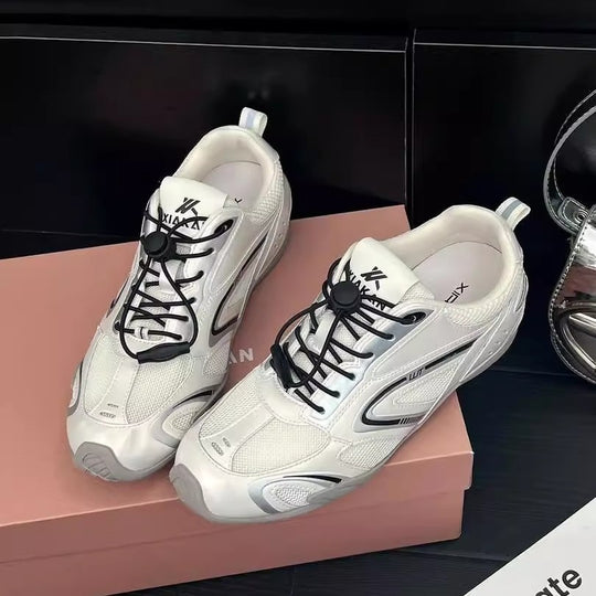 Damen Sportliche Sneakers mit innovativem Schnürsystem und atmungsaktiver Sohle EB