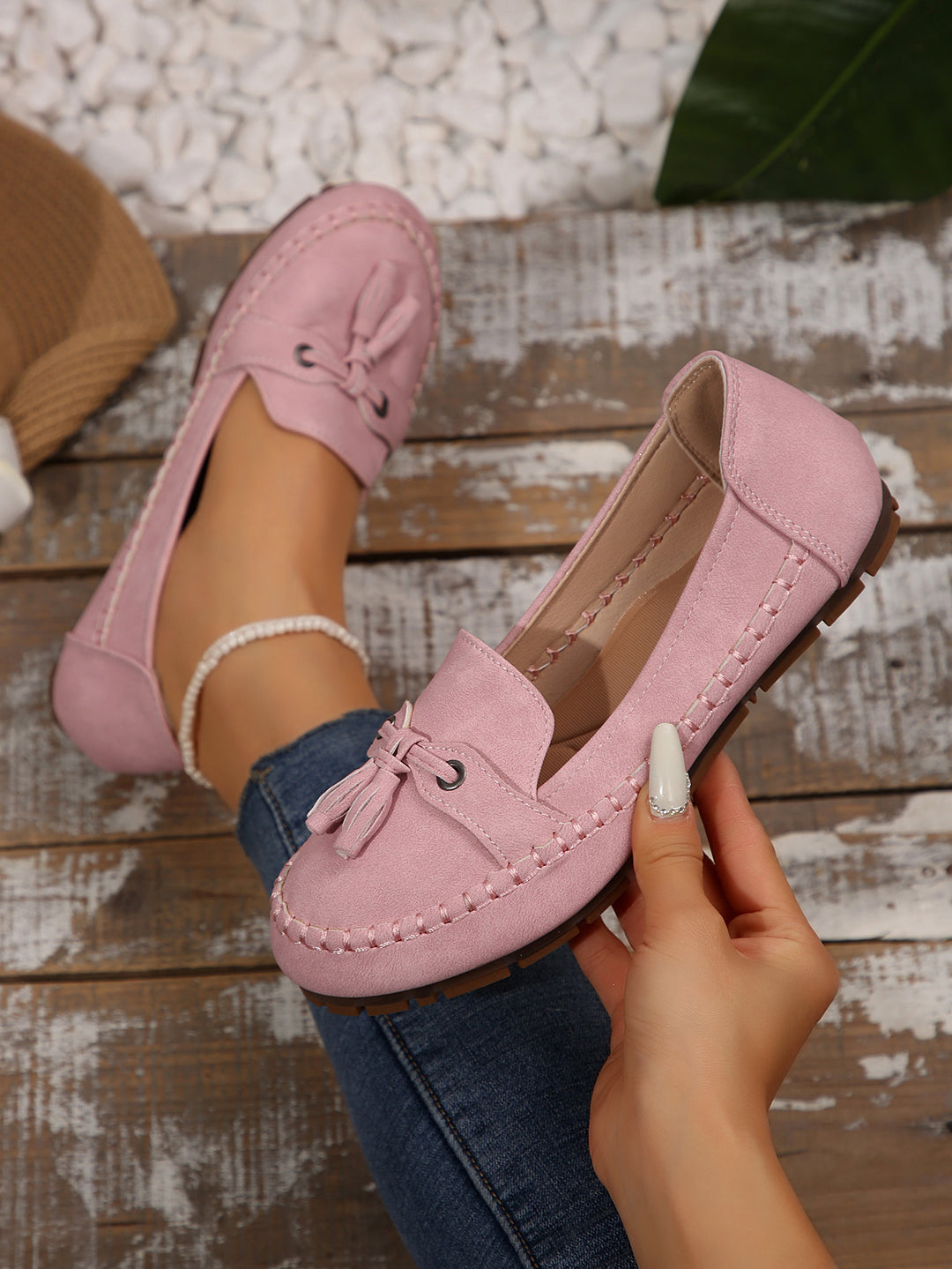 Damen  klassische Mokassin-Loafer mit Quasten, Handnahtdetail und profilierter Gummisohle EB