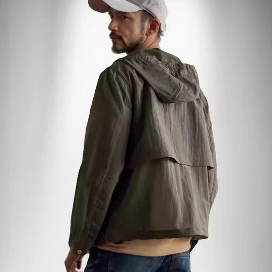 Herren leichte Jacke im lässigen Stil mit großzügigen Taschen EB