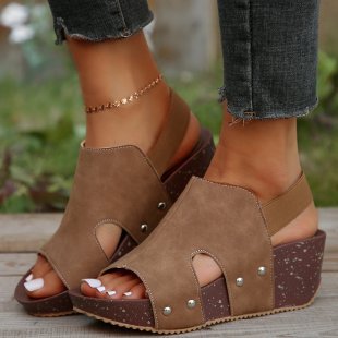 Damen bequeme Wedge-Sandalen mit modischem Cut-Out-Design und dekorativen Akzenten EB