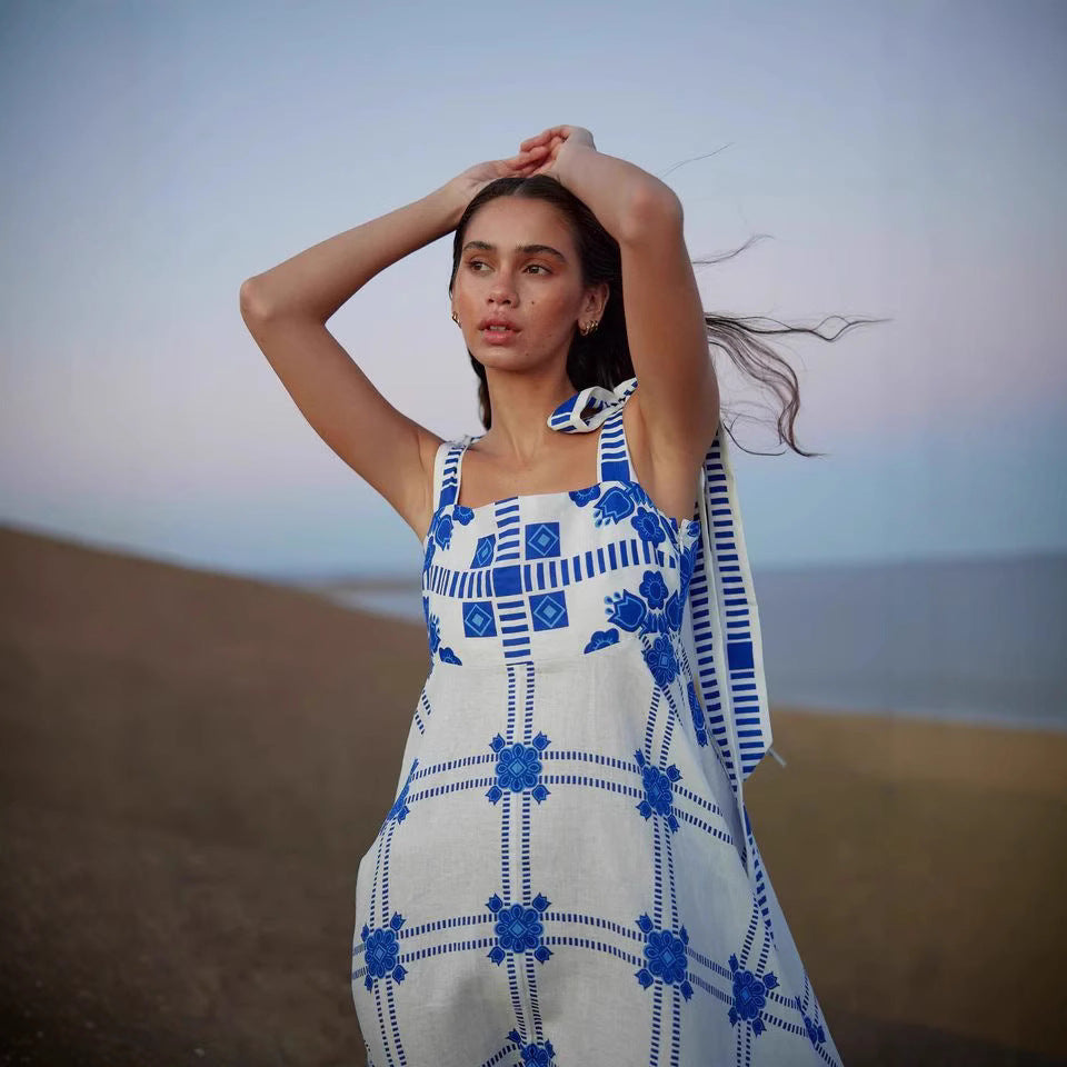 Damen Maxikleid mit verspieltem Karomuster und innovativen Trägerdetails EB