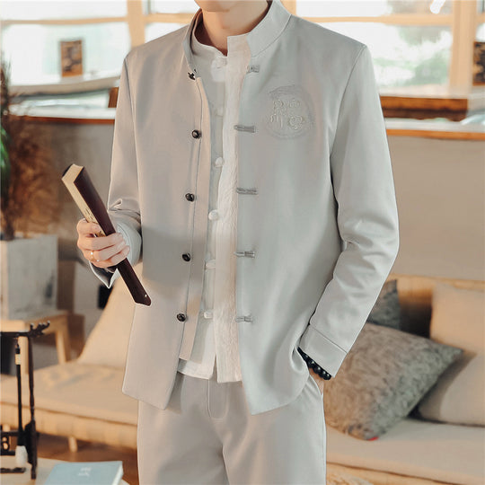 Herren nan asiatisch inspirierte Mandarinjacke mit Stehkragen, Knotenknopfleiste und tonalem Stick-Emblem EB