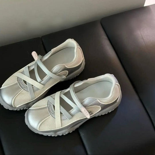 Damen Sportliche Sneakers mit modernem Netzdesign und elastischen Riemen EB