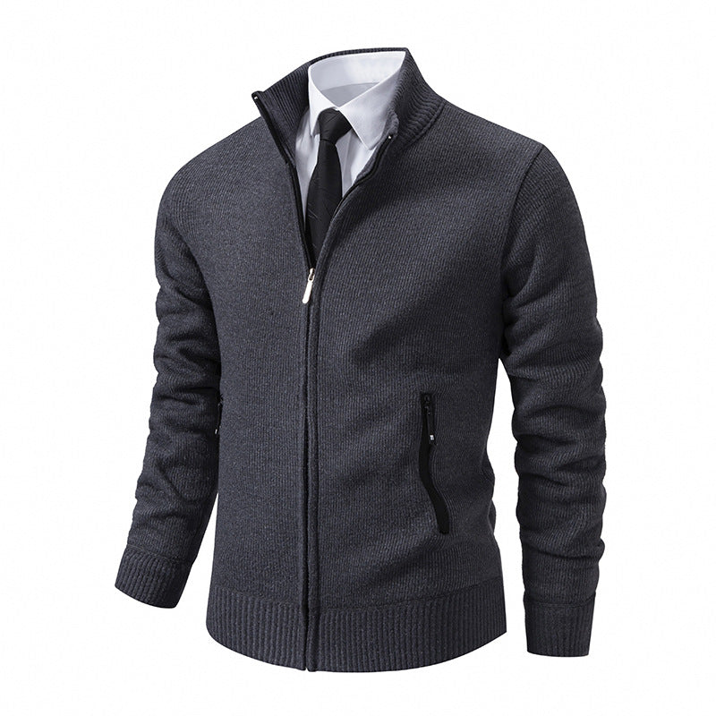 Herren Strickjacke mit hohem Kragen und modernen Reißverschlusstaschen EB
