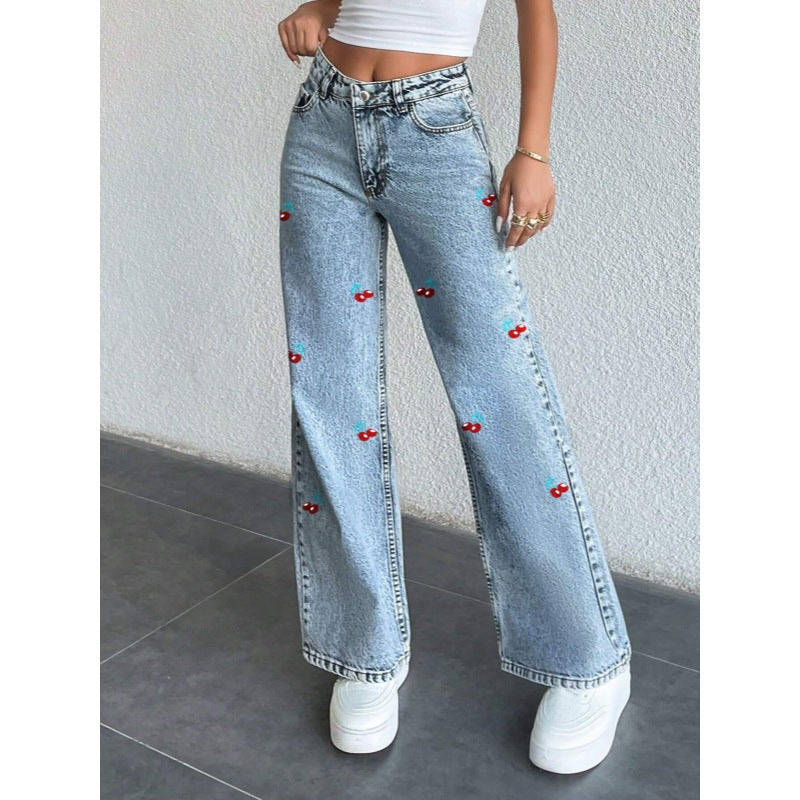 Damen Weit geschnittene Jeans im fruchtigem Stickdesign EB