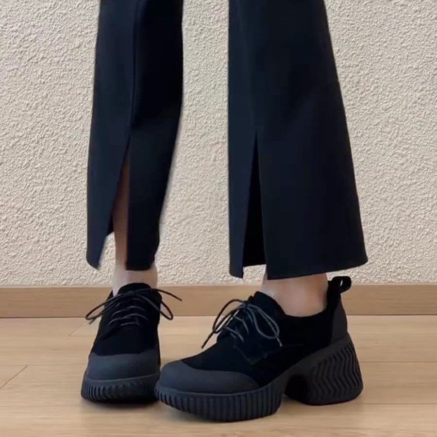 Damen Plattform Sneakers mit markantem Wellenprofil und schicker Schnürung EB