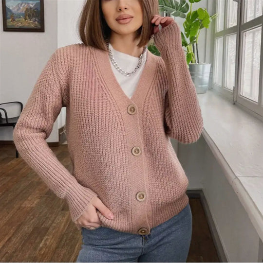 Damen Boxy-Grobstrick-Cardigan mit tiefer V-Leiste, Holzknopfverschluss und geripptem Saum EB