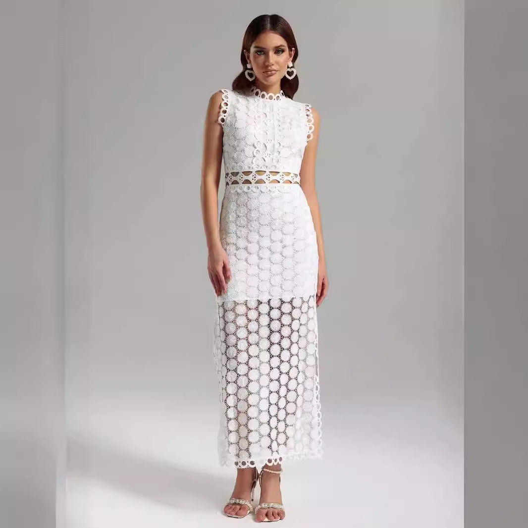 Damen Elegantes Spitzen-Maxikleid mit transparenten Einsätzen und dekorativen Rüschendetails EB