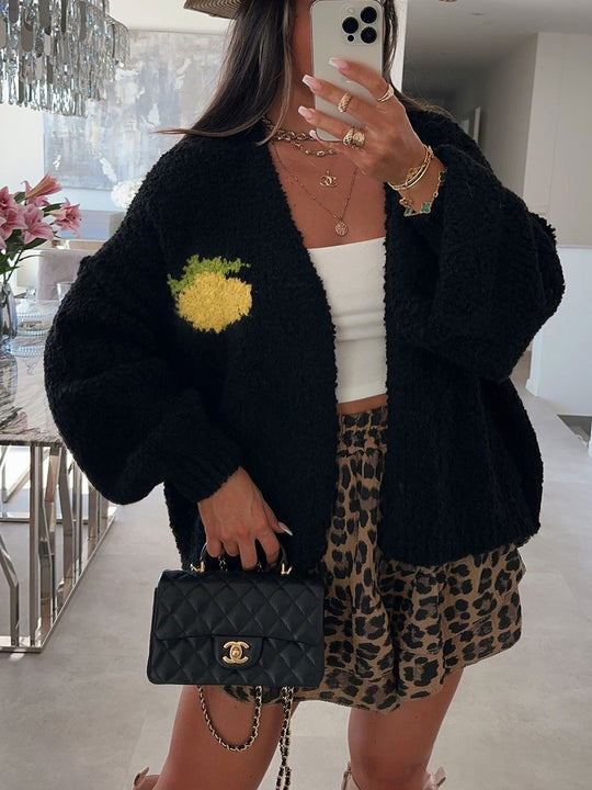 Damen Strickjacke mit fröhlichem Ananas-Motiv und oversized Schnitt EB