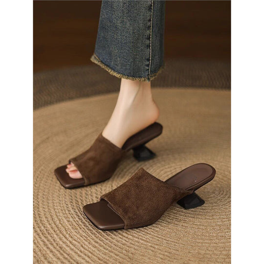 Damen elegante Mules mit geschwungenem Absatz EB